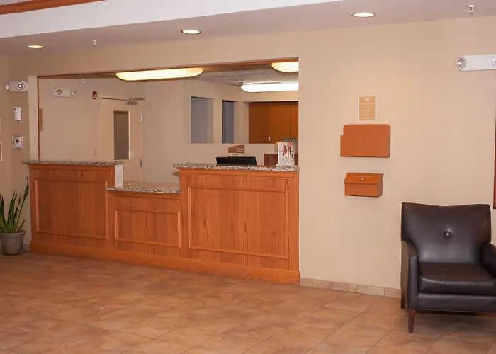 Candlewood Suites - Logan