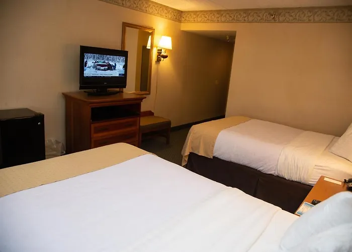 Holiday Lodge Hotel And Conference Center